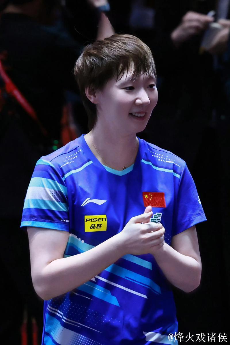 王曼昱加速出击，稳中求胜展现精湛球技