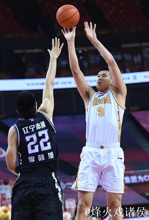 “我还是一颗年轻的螺丝钉”——老将闫鹏飞甘当替补成就球队